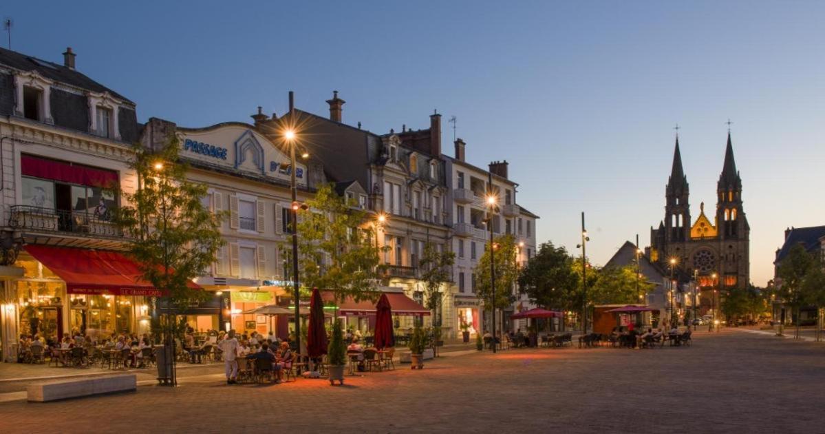 Apartament T3 Moulins Avec Garage Proche Gare Zewnętrze zdjęcie